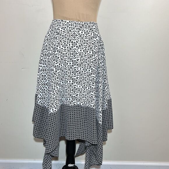 Banana Republic skirt size 00 petite - Picture 4 of 9